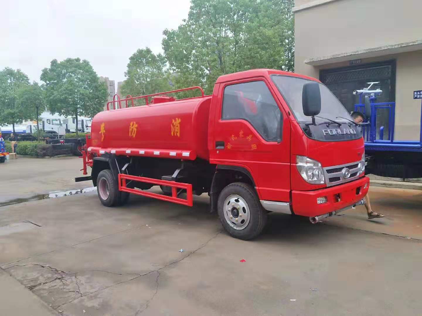 不上戶福田5方灑水車